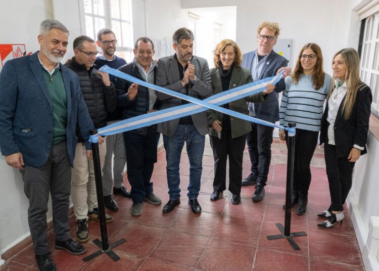 Imagen inaugurado Aulas CRU