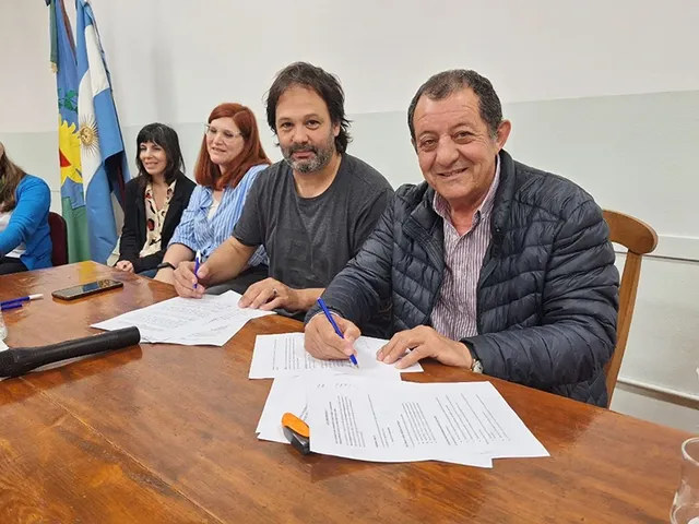 El Municipio y ATE firmaron el acuerdo e iniciaron el curso “El rol del auxiliar”